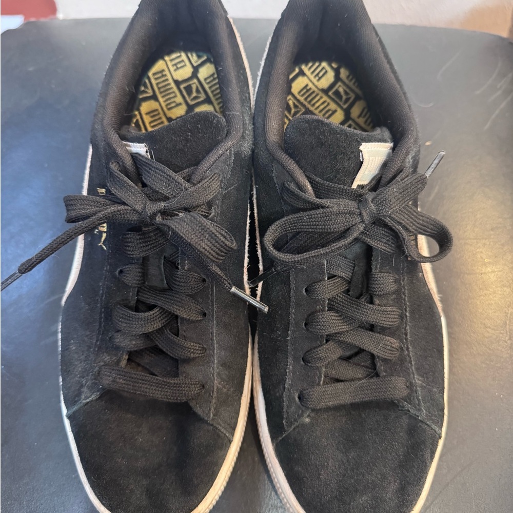 Puma Men's Classic Black and Light Blue Sneakers